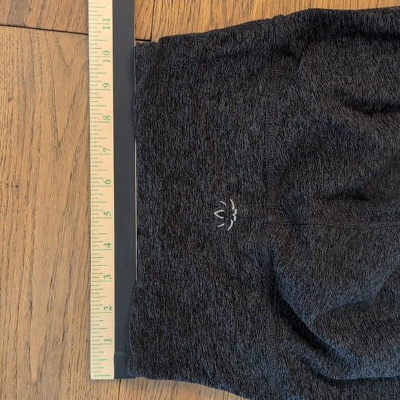 Beyond yoga gray leggings Xs - Picture 2 of 6